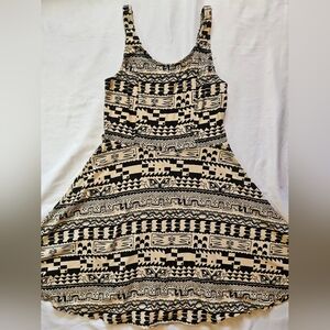 Iris Los Angeles Juniors Beige & Black Aztec Print Tank Skater Dress Size Medium